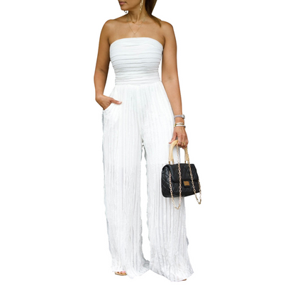 Axelbandslös krinklad jumpsuit med vida ben