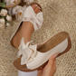👡 50 % RABATT! 🎀 Tåöppna sandaler med kilklack och rosett för damer – eleganta, bekväma och perfekta för sommaren och festliga tillfällen 🌸