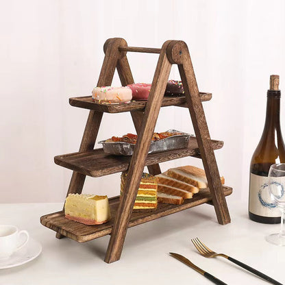 Serveringsbricka i trä med tre hyllplan
